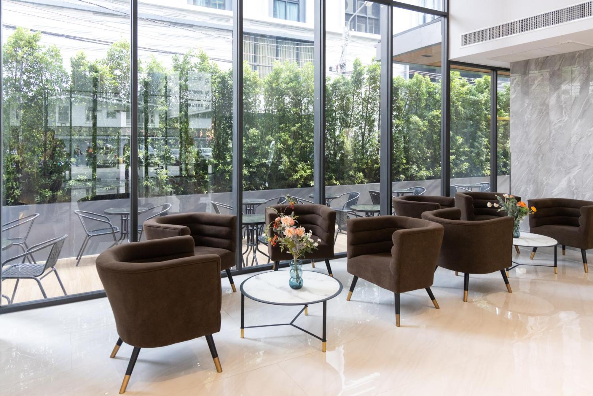 Pure Eleven Hotel Bangkok Makkasan Exterior foto