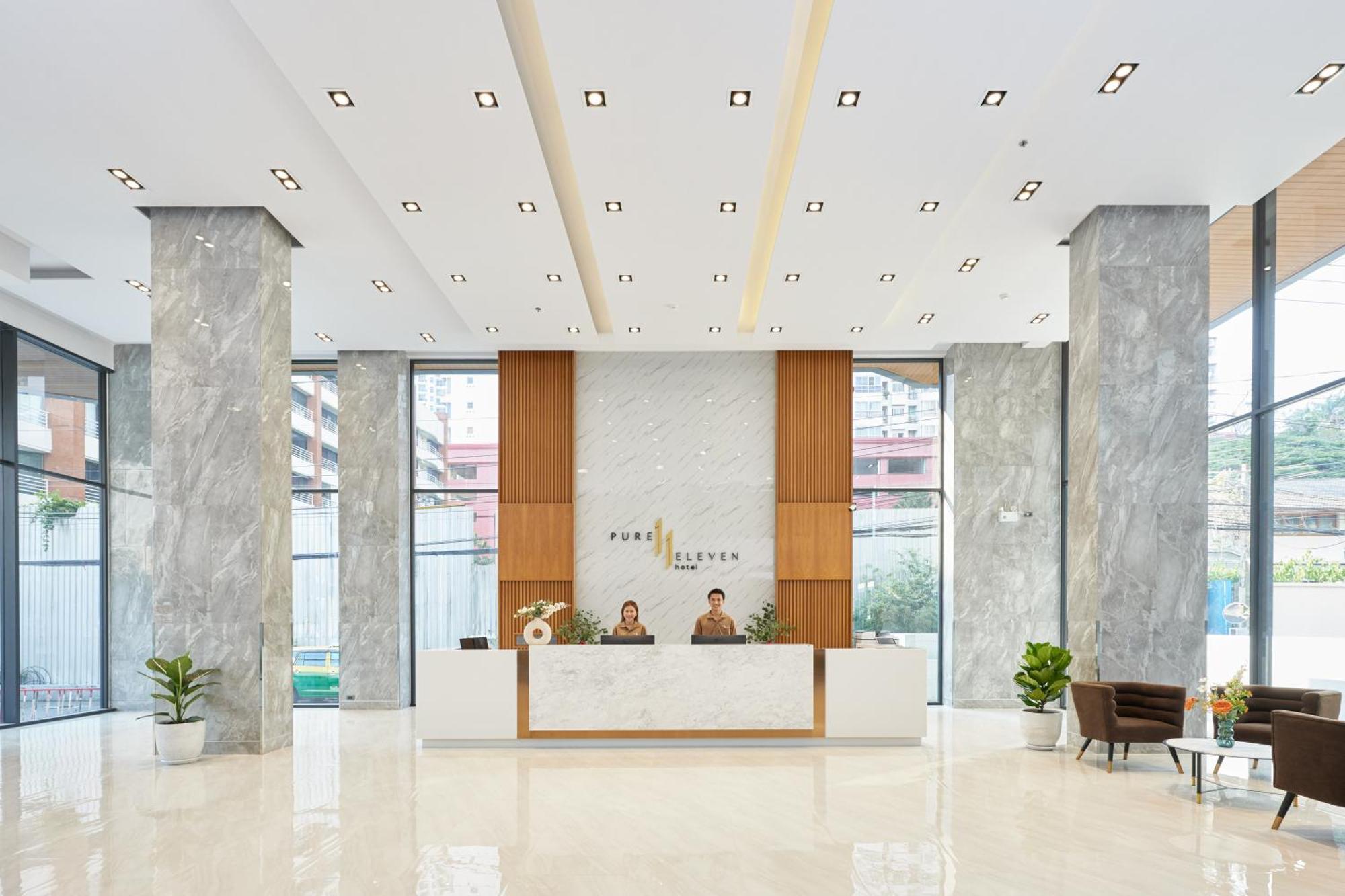 Pure Eleven Hotel Bangkok Makkasan Exterior foto